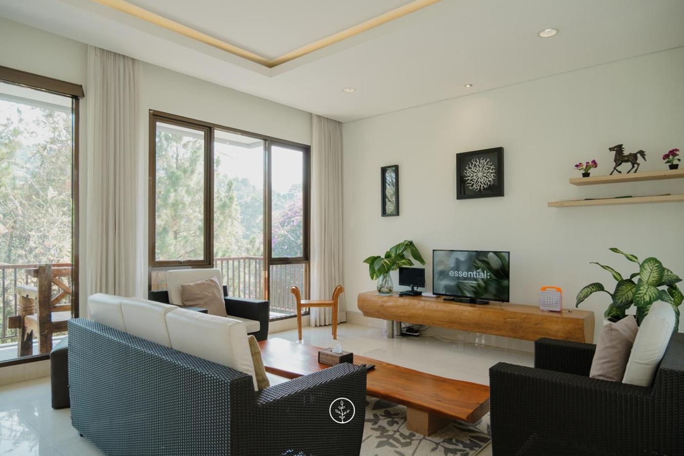 Hikari Hill View Villa 7 Bedrooms With A Private Swimming Pool And Billiard Bandung Exteriör bild