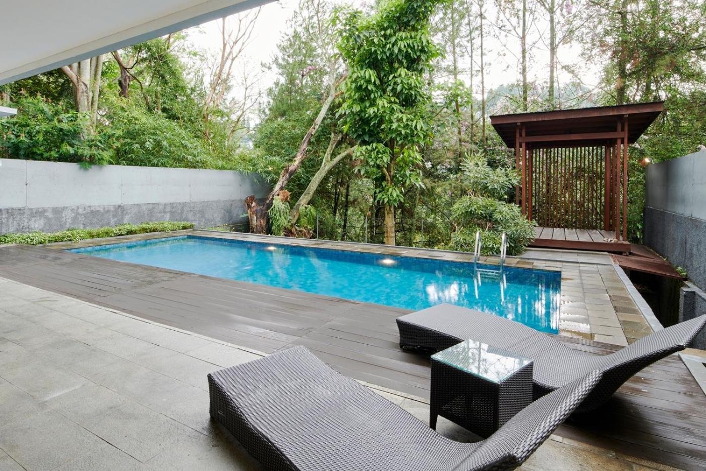 Hikari Hill View Villa 7 Bedrooms With A Private Swimming Pool And Billiard Bandung Exteriör bild